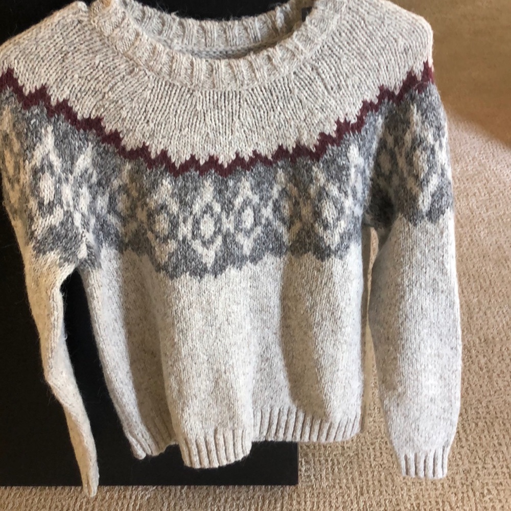 Abercrombie sweater